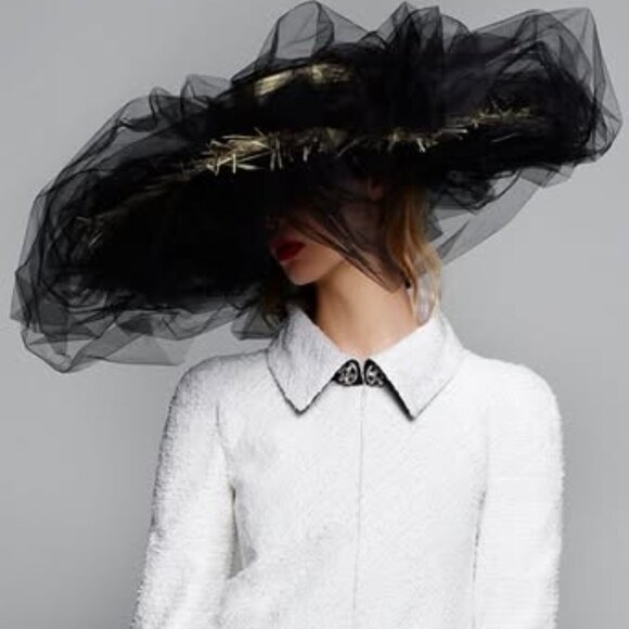 Dolce & Gabbana Women Black Sculpted cardigan Size Medium US 44 EUROPEAN - Picture 1 of 1